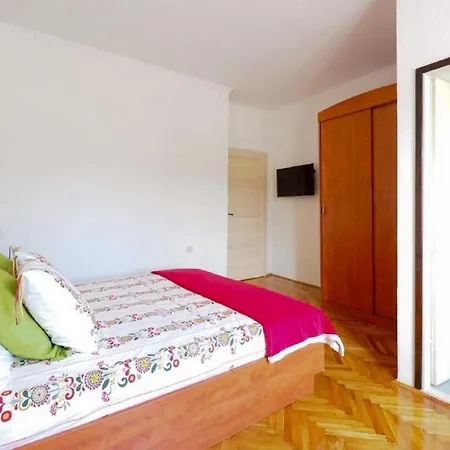Antonija - Four-bedroom With Terrace And Private Pool *