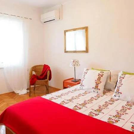 Βίλα Antonija - Four-bedroom With Terrace And Private Pool