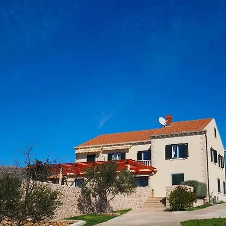 Antonija - Four-bedroom With Terrace And Private Pool * Čilipi