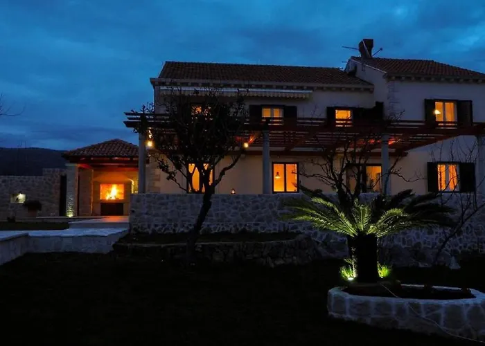 Antonija - Four-bedroom With Terrace And Private Pool *