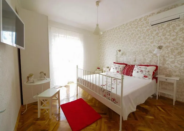 Villa Antonija - Four-bedroom With Terrace And Private Pool Čilipi