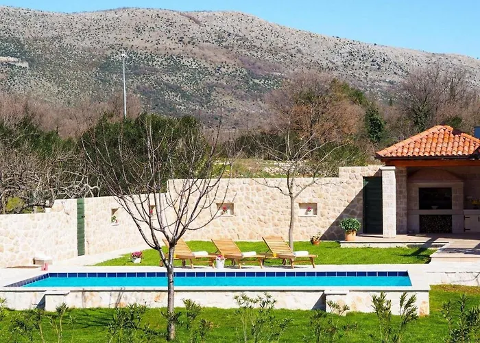 Antonija - Four-bedroom With Terrace And Private Pool Villa Čilipi