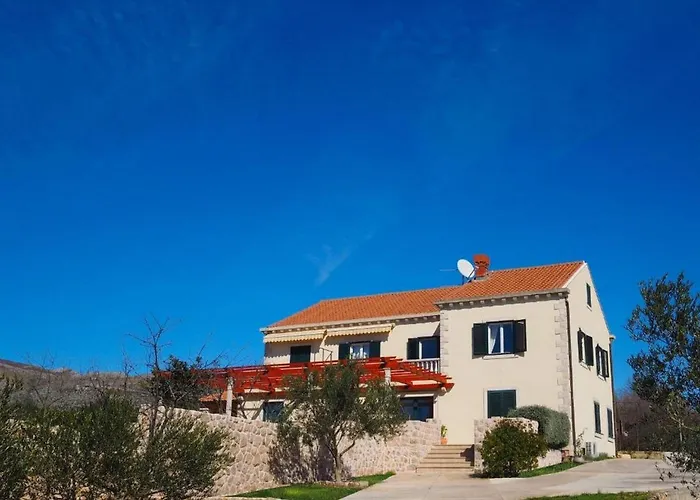 Antonija - Four-bedroom With Terrace And Private Pool * Čilipi