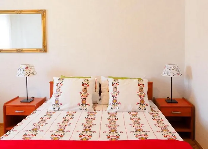 Antonija - Four-bedroom With Terrace And Private Pool Čilipi