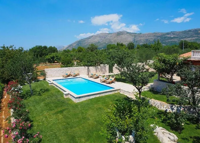 Antonija - Four-bedroom With Terrace And Private Pool