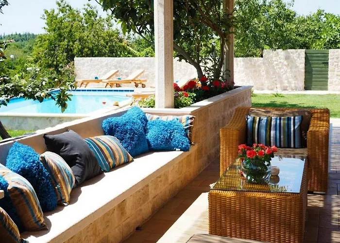 Antonija - Four-bedroom With Terrace And Private Pool Villa